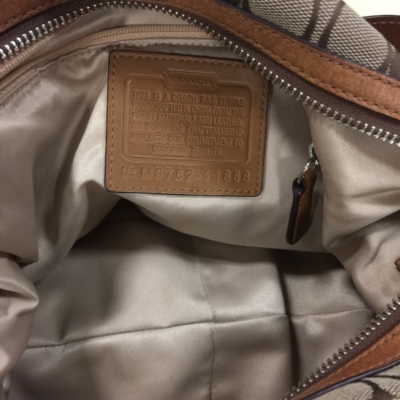 Classic coach handbag in two tone brown - Picture 7 of 8